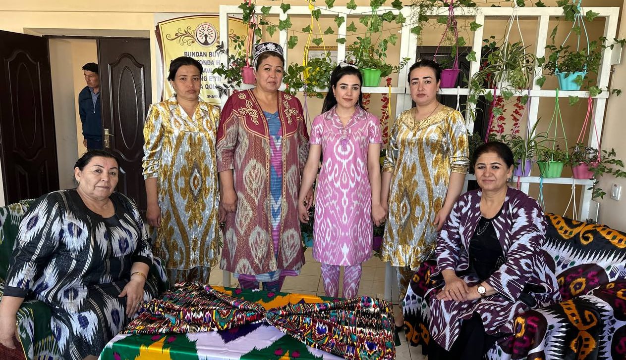 Osiyolik qizni qattiq sikdi